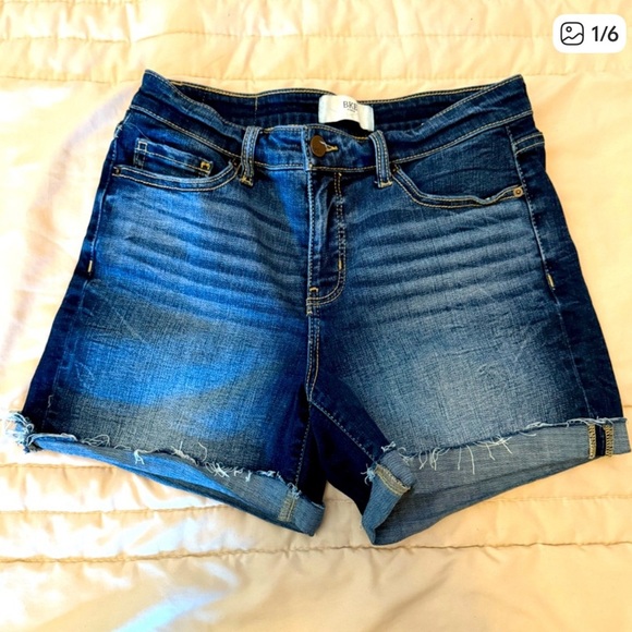 BKE Dark Wash Jean Shorts - Picture 7 of 7